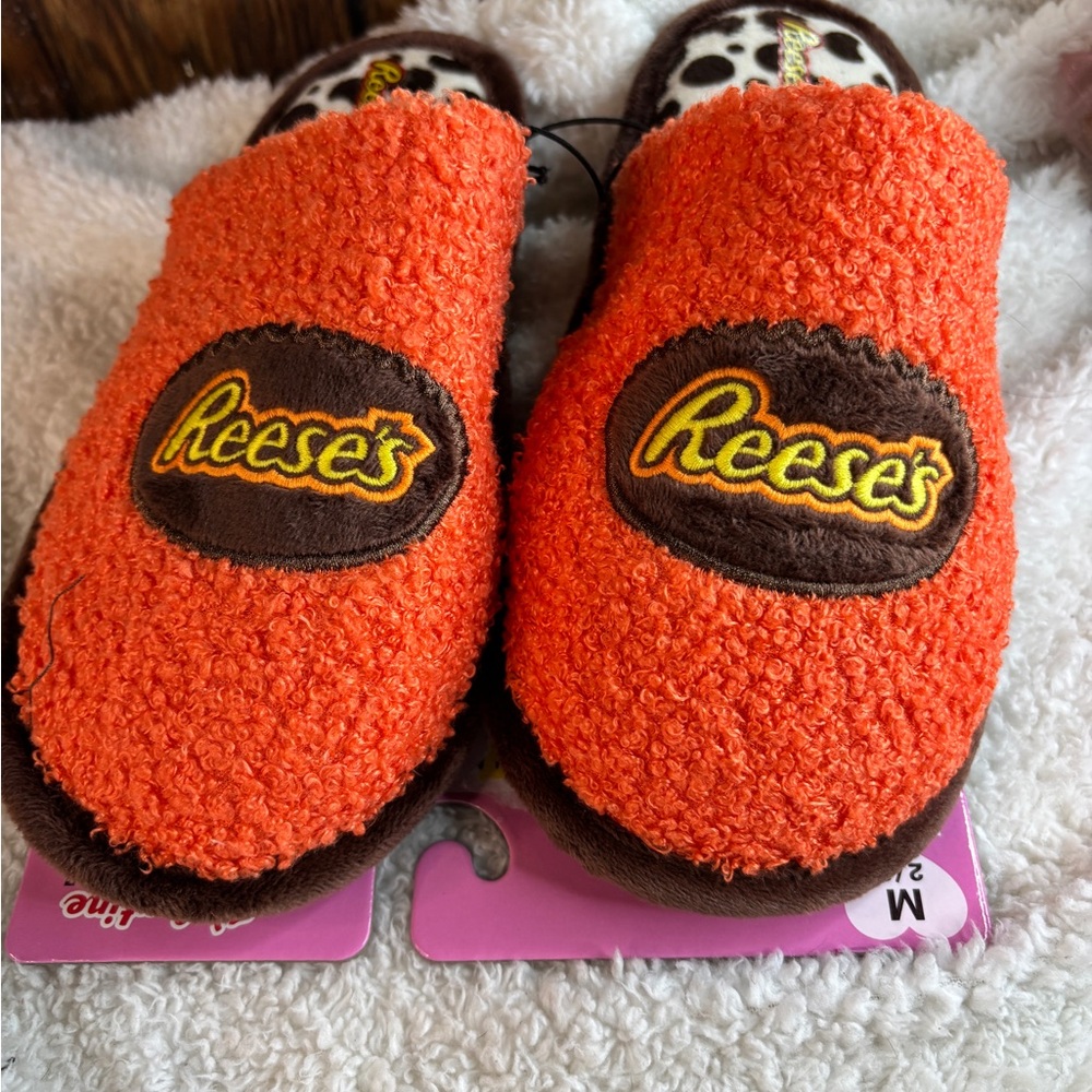 Reese”s Peanut Butter Cup Kid”s Slip On Mule Sherpa Slippers size M 2/3 NWT